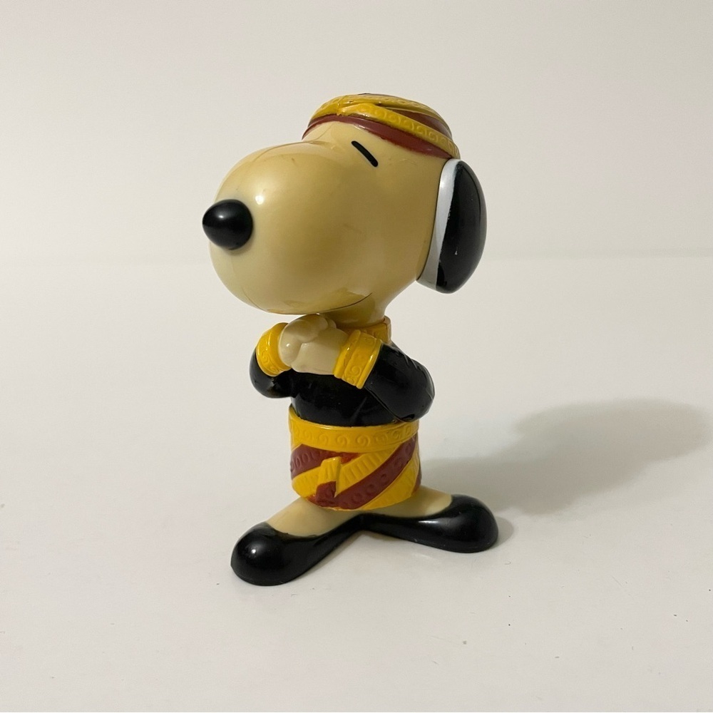 Snoopy World Tour Indonesia Figure Toy